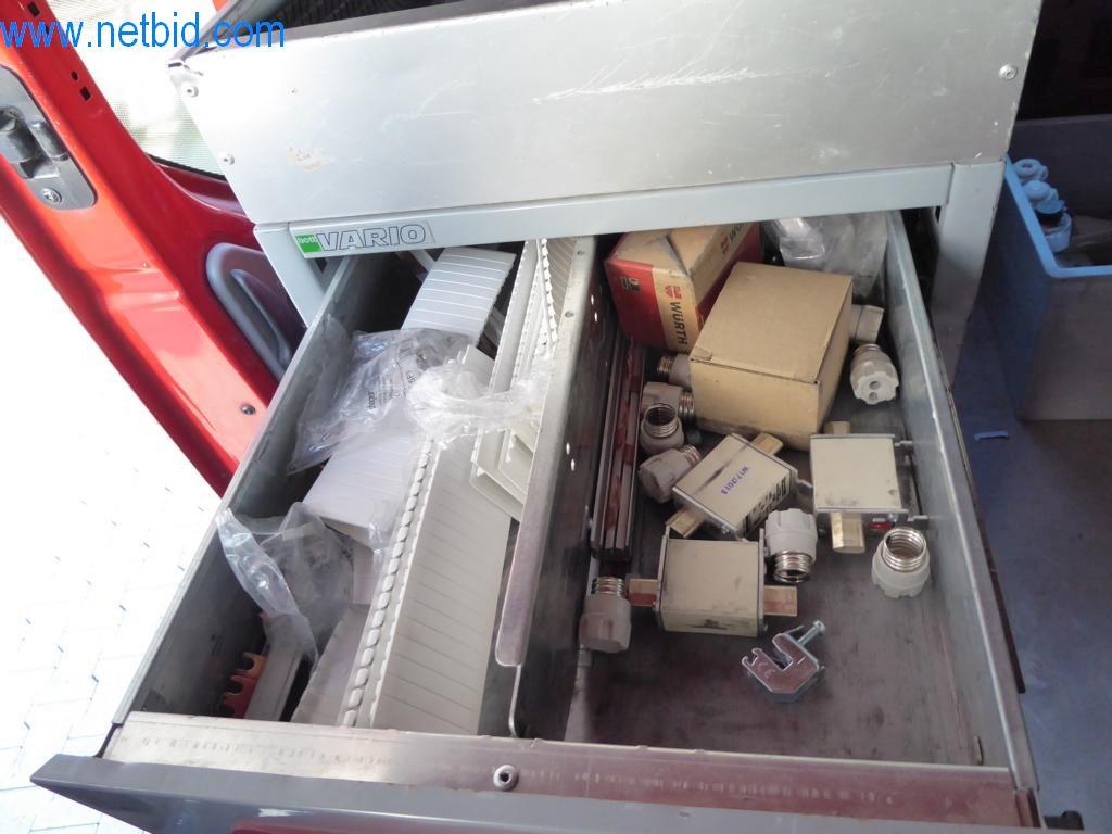 Stroje a vozidla z odvětví elektroinstalace a fotovoltaiky-15