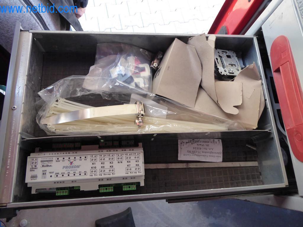 Stroje a vozidla z odvětví elektroinstalace a fotovoltaiky-16