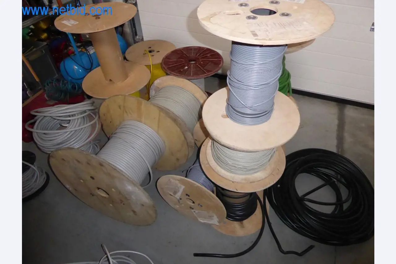 Maszyny i pojazdy z sektorów instalacji elektrycznych i fotowoltaiki-2