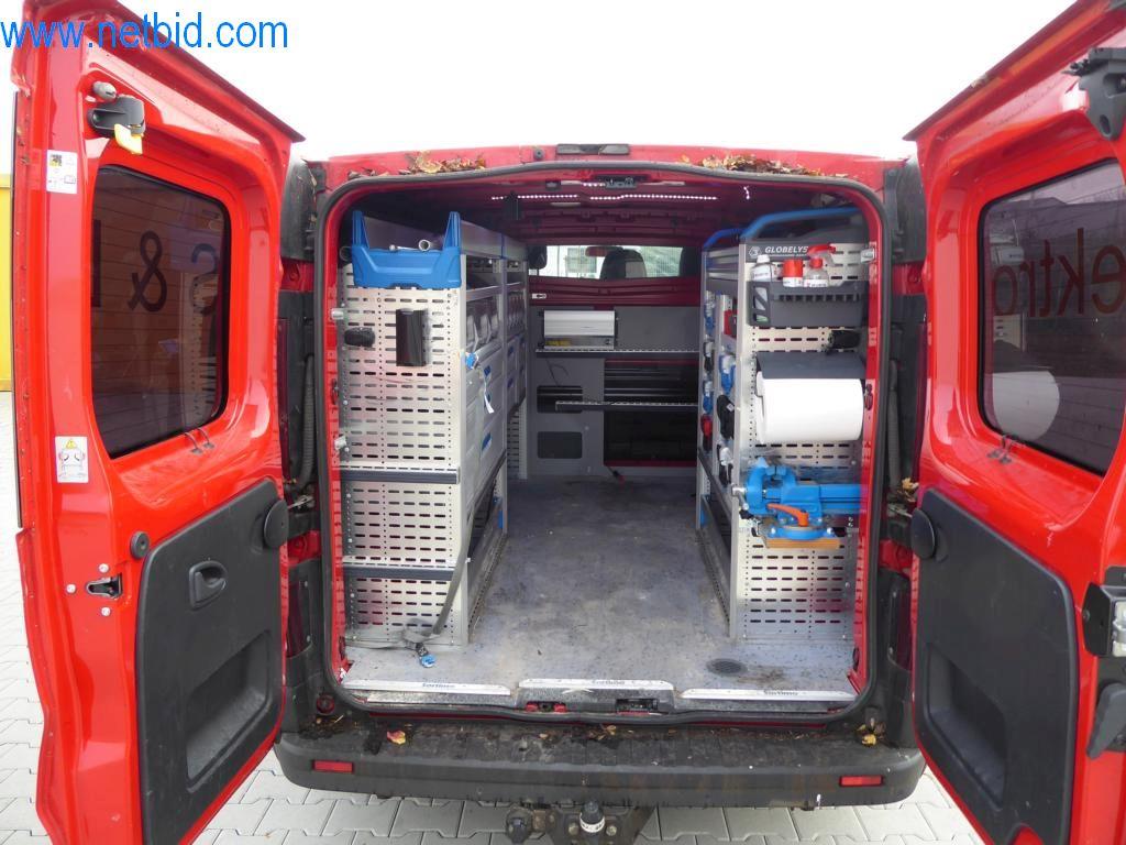 Stroje a vozidla z odvětví elektroinstalace a fotovoltaiky-12