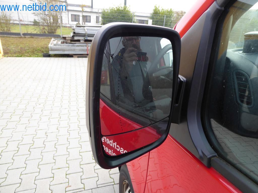 Stroje a vozidla z odvětví elektroinstalace a fotovoltaiky-21