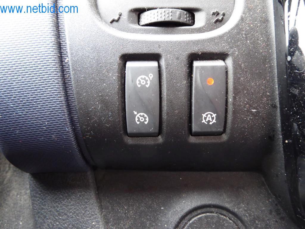 Stroje a vozidla z odvětví elektroinstalace a fotovoltaiky-23