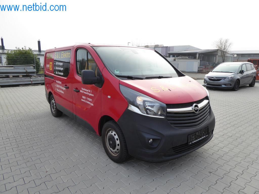 Stroje a vozidla z odvětví elektroinstalace a fotovoltaiky-2