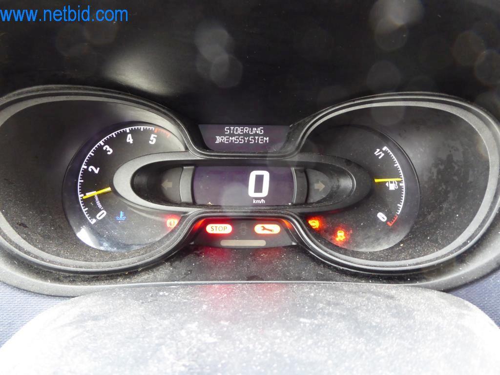 Stroje a vozidla z odvětví elektroinstalace a fotovoltaiky-6