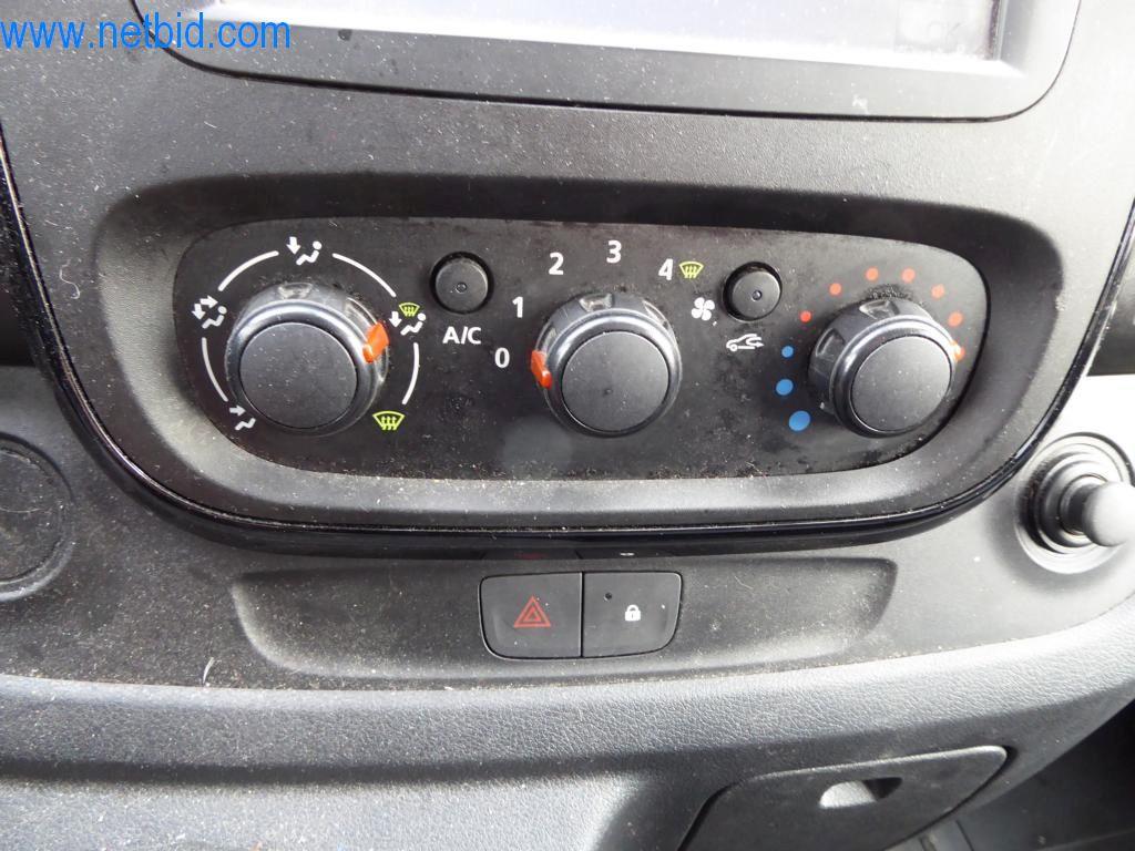 Stroje a vozidla z odvětví elektroinstalace a fotovoltaiky-8