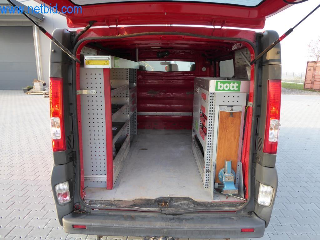 Stroje a vozidla z odvětví elektroinstalace a fotovoltaiky-12