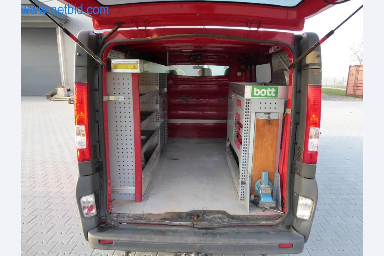 Maschinen und Fahrzeuge aus dem Bereich Elektroinstallation und Photovoltaik-12