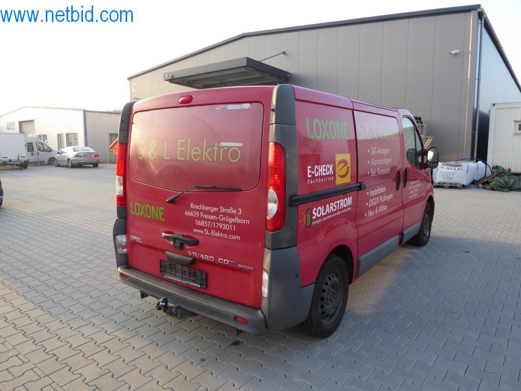 Stroje a vozidla z odvětví elektroinstalace a fotovoltaiky-13