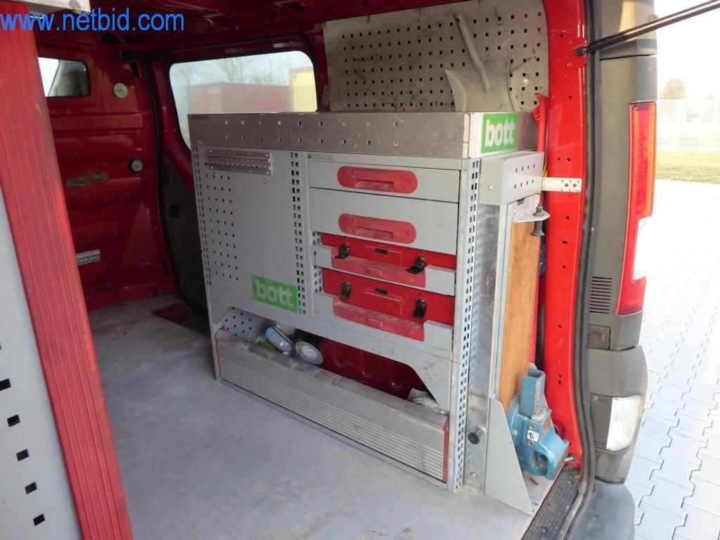 Stroje a vozidla z odvětví elektroinstalace a fotovoltaiky-14