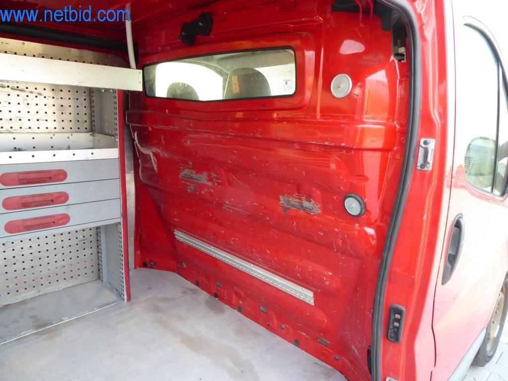 Stroje a vozidla z odvětví elektroinstalace a fotovoltaiky-17