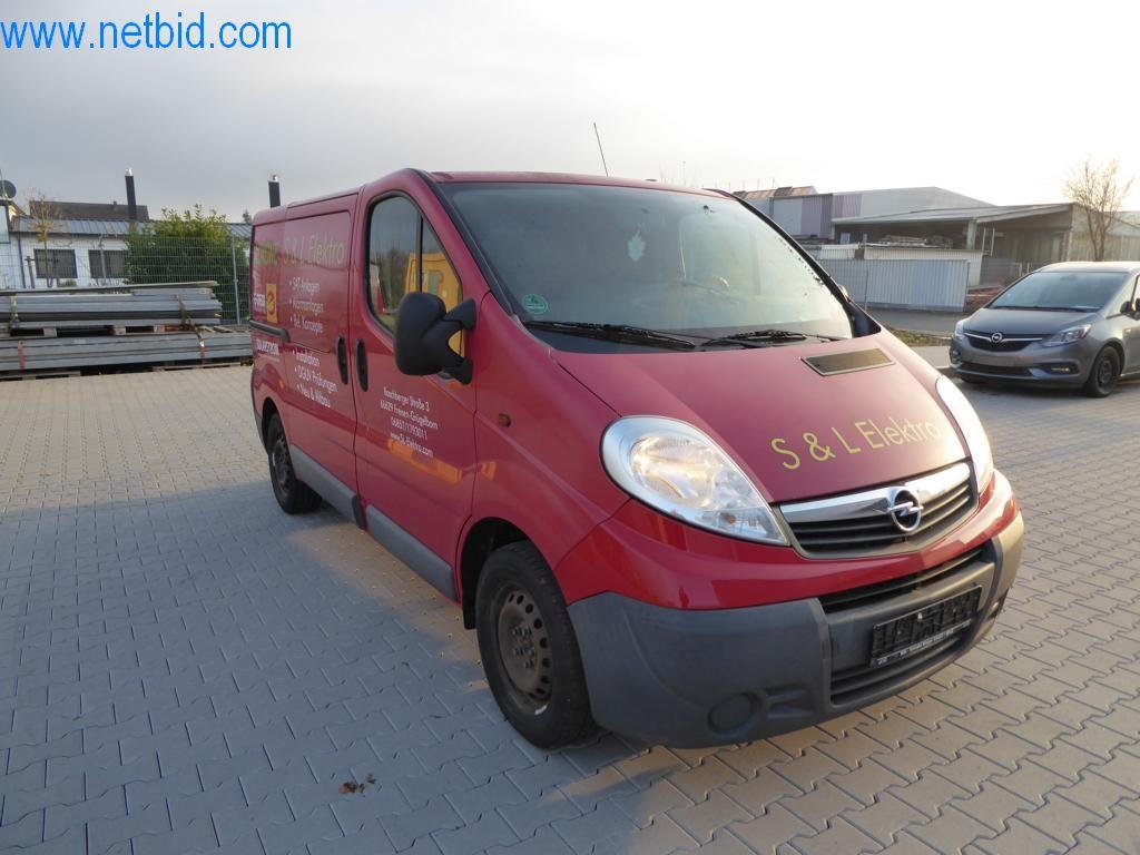 Stroje a vozidla z odvětví elektroinstalace a fotovoltaiky-2