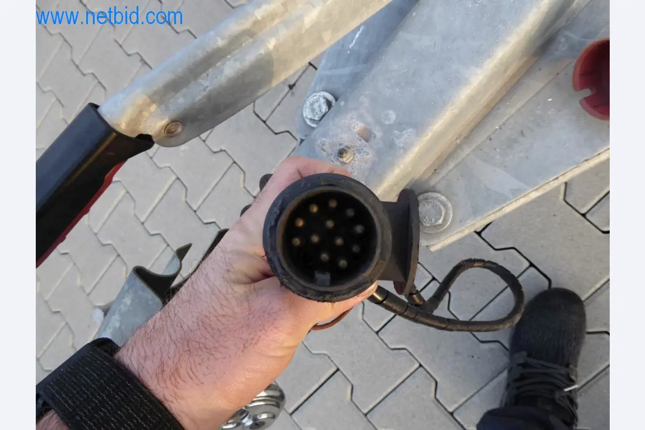 Maszyny i pojazdy z sektorów instalacji elektrycznych i fotowoltaiki-10