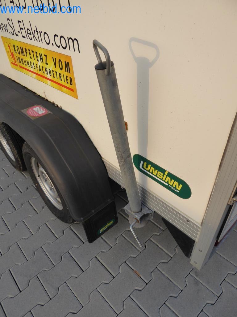 Stroje a vozidla z odvětví elektroinstalace a fotovoltaiky-11