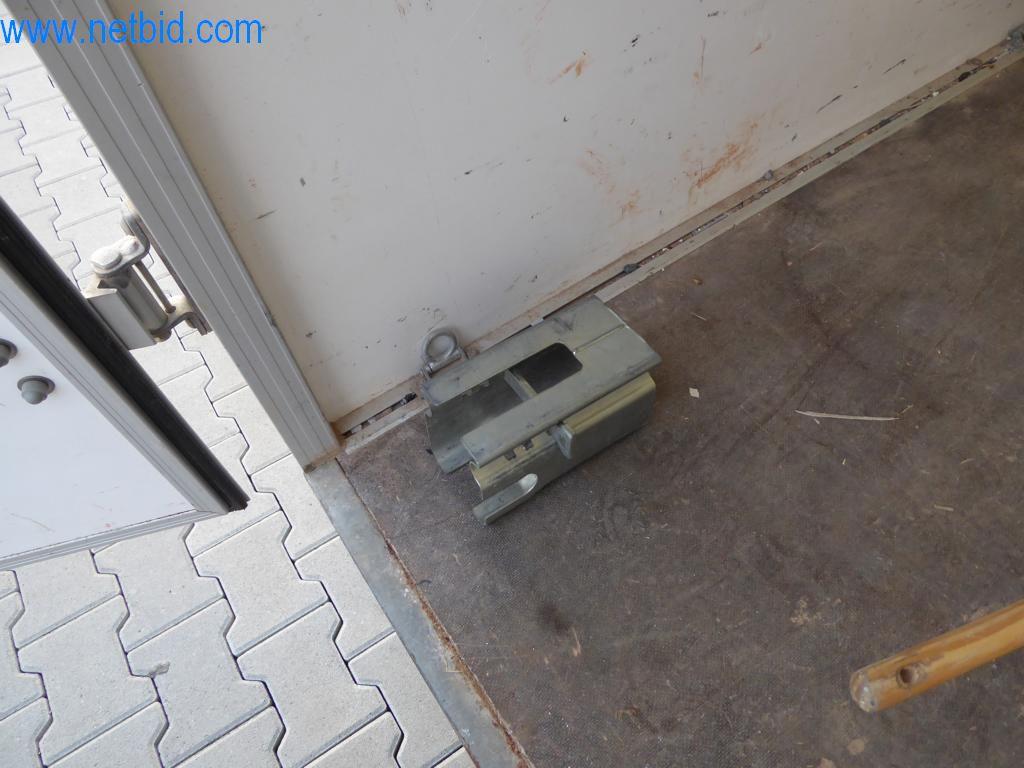 Maszyny i pojazdy z sektorów instalacji elektrycznych i fotowoltaiki-11