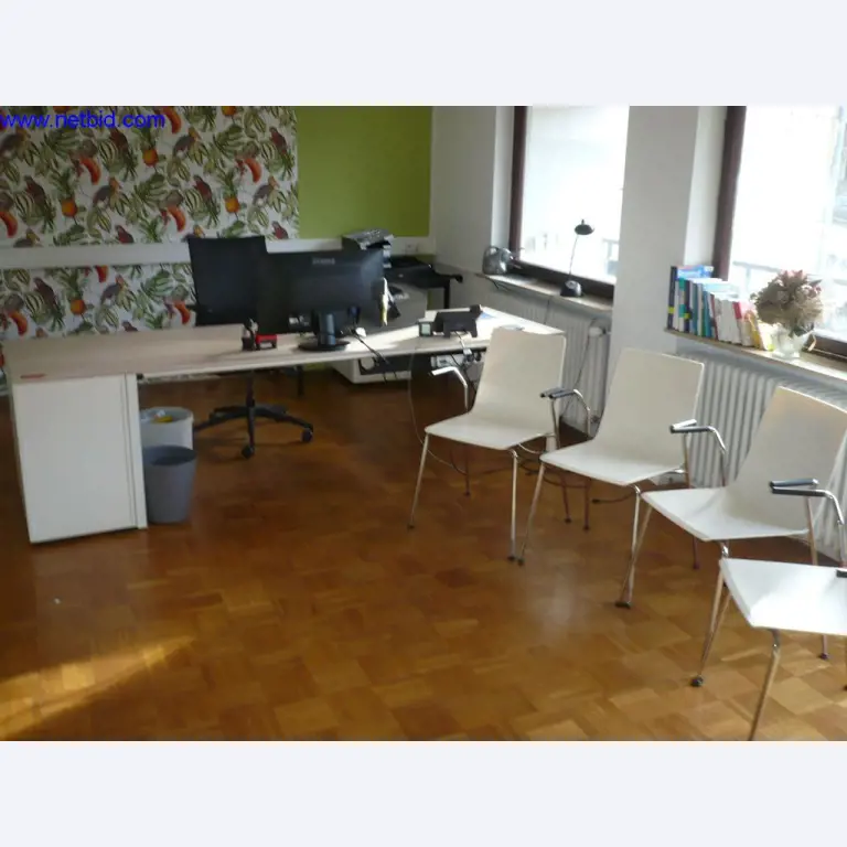 Autobuses y autocares, equipamiento de talleres, oficinas y empresas-1