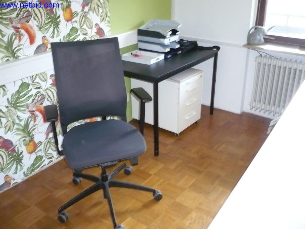 Avtobusi, delavnice, pisarniška in poslovna oprema-3