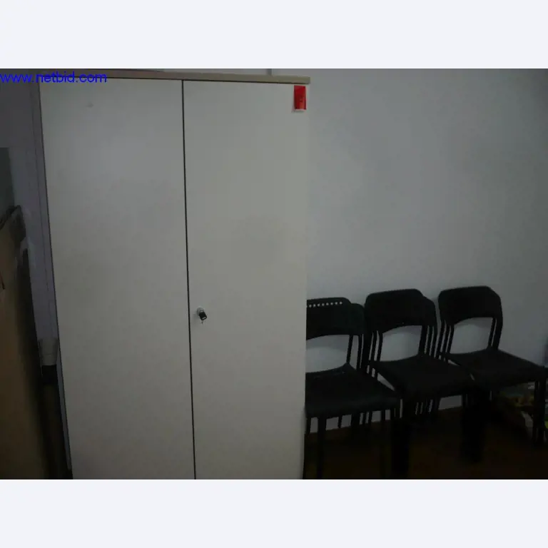 Omnibusse, Werkstatt-  sowie Büro- und Geschäftsausstattung-1