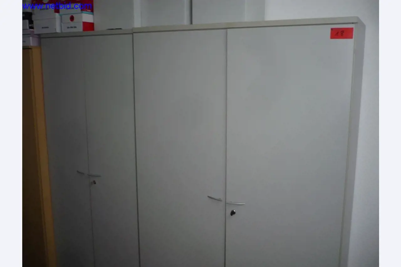 Autobuses y autocares, equipamiento de talleres, oficinas y empresas-1