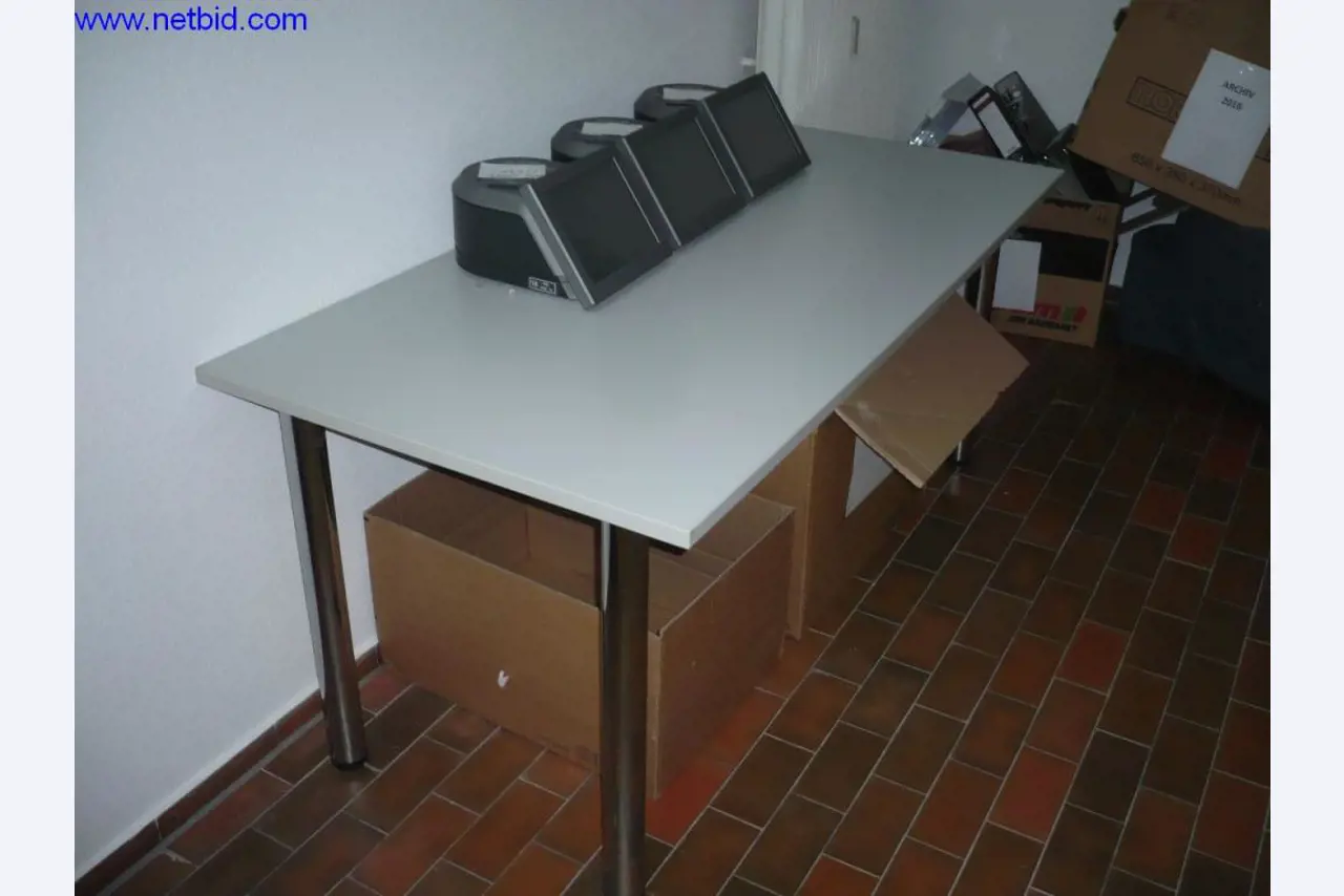 Autobuses y autocares, equipamiento de talleres, oficinas y empresas-3