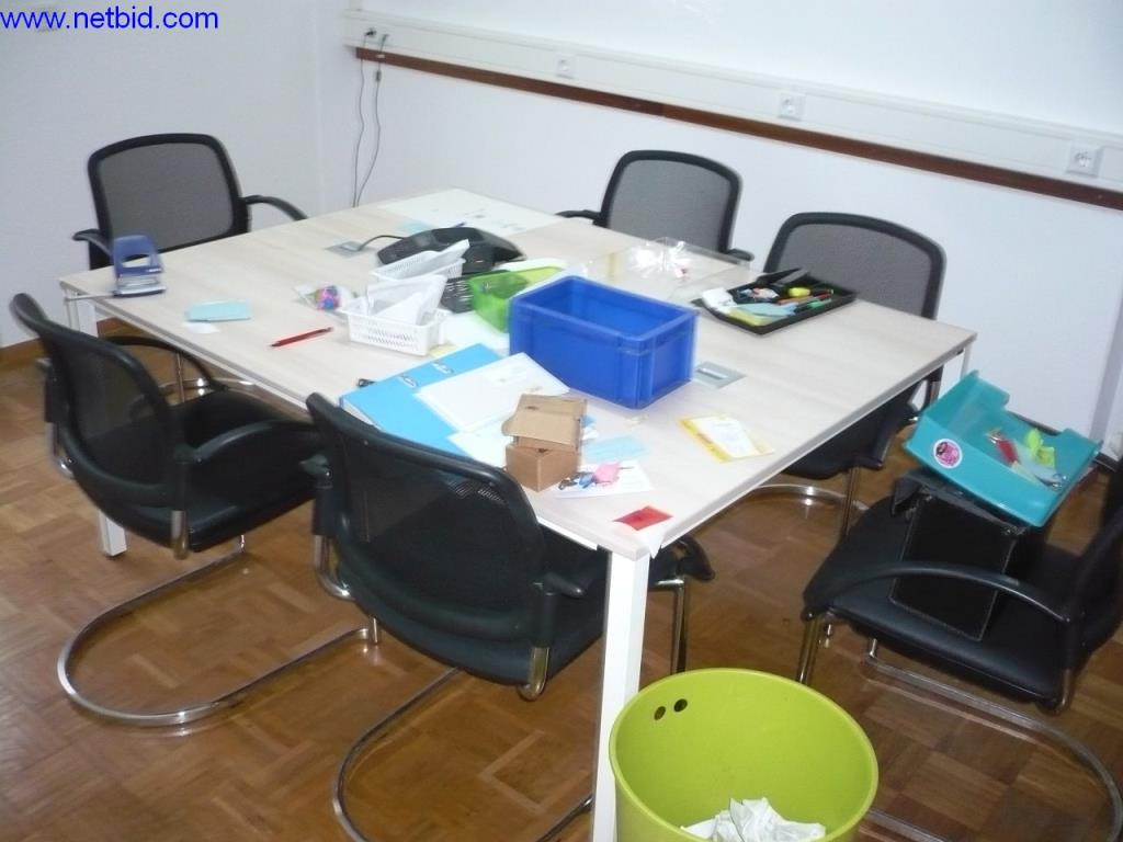 Autobusy a autokary, dílenské, kancelářské a obchodní vybavení-1