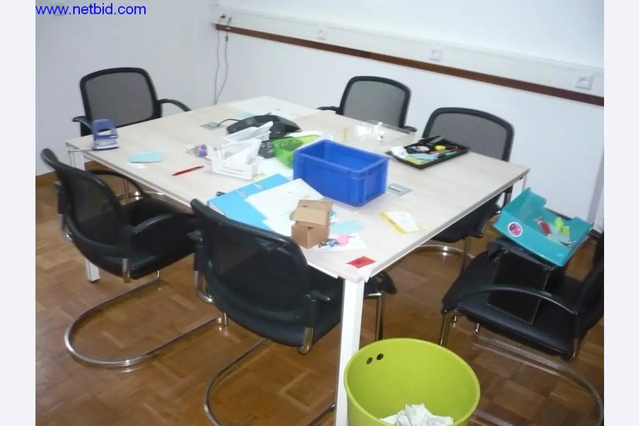 Autobusy a autokary, dílenské, kancelářské a obchodní vybavení-1