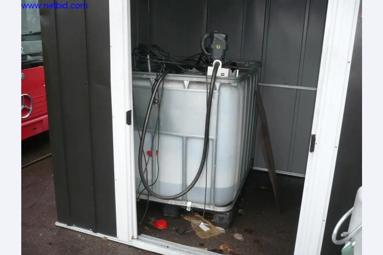 Avtobusi, delavnice, pisarniška in poslovna oprema-1