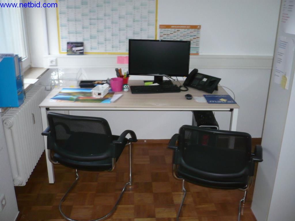 Autobusy a autokary, dílenské, kancelářské a obchodní vybavení-1