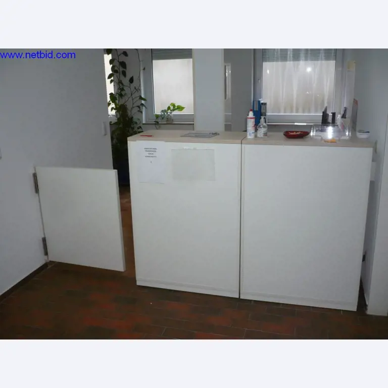 Autobusy i autokary, wyposażenie warsztatów, biur i firm-2