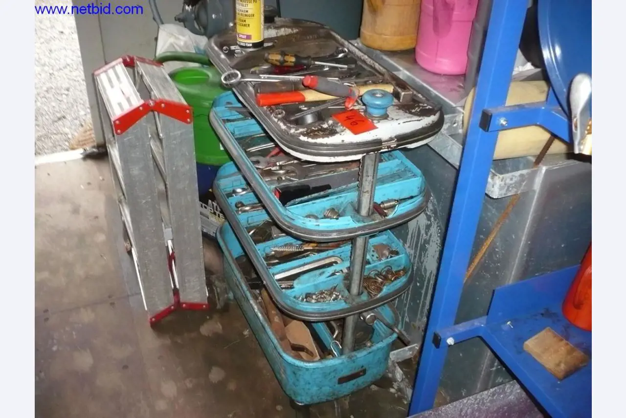 Avtobusi, delavnice, pisarniška in poslovna oprema-1