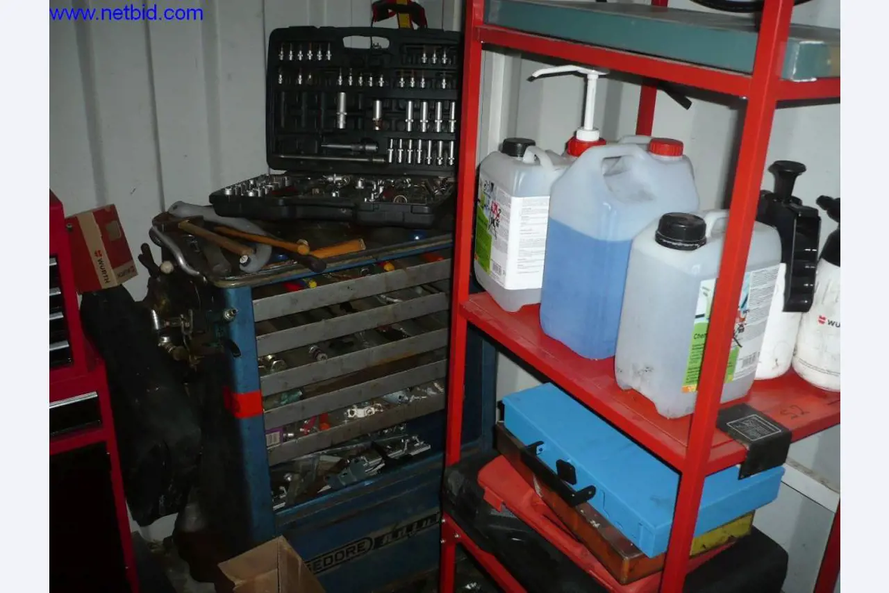 Bussen en touringcars, werkplaats, kantoor- en bedrijfsuitrusting-1