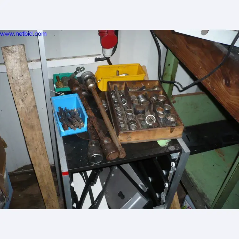 Bussen en touringcars, werkplaats, kantoor- en bedrijfsuitrusting-2