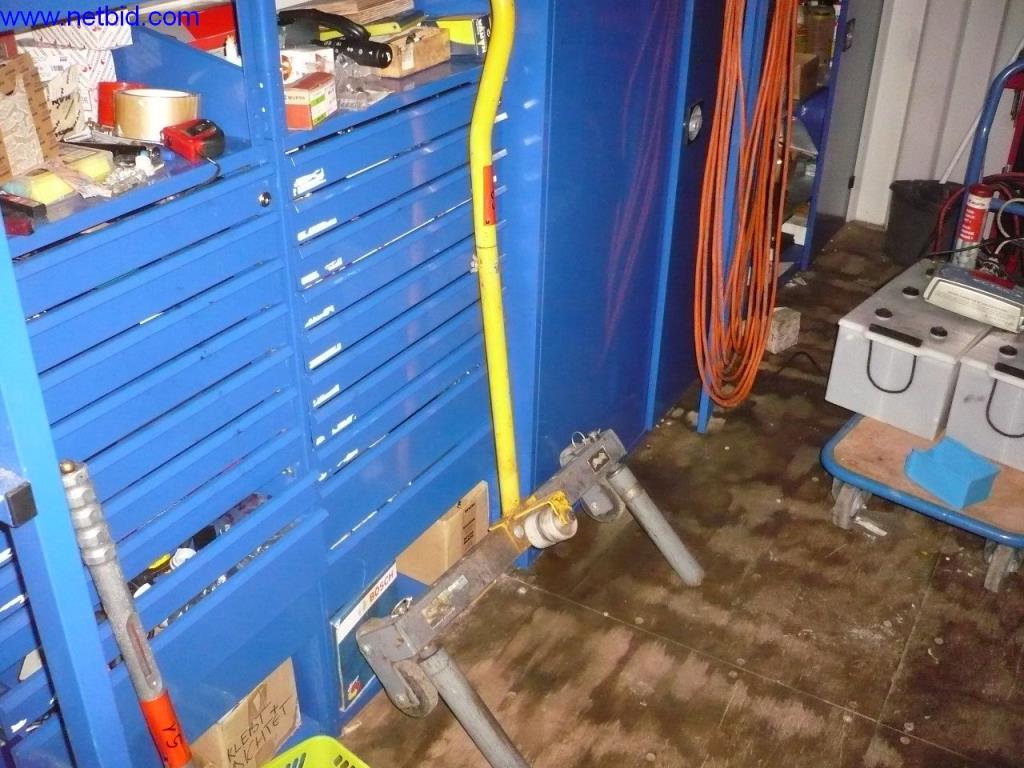 Omnibusse, Werkstatt-  sowie Büro- und Geschäftsausstattung-1