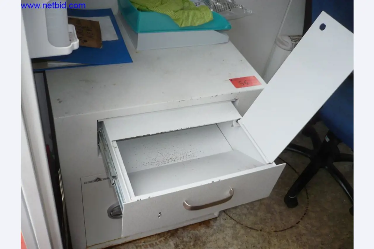 Bussen en touringcars, werkplaats, kantoor- en bedrijfsuitrusting-2