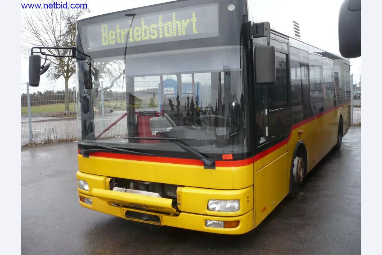 Autobusy a autokary, dílenské, kancelářské a obchodní vybavení-1