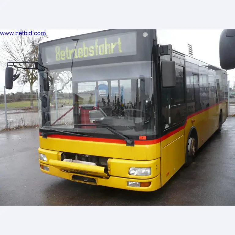 Autobusy a autokary, dílenské, kancelářské a obchodní vybavení-1