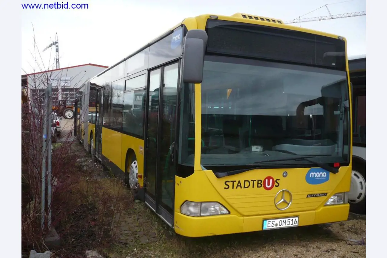 Autobus, équipement d'atelier, de bureau et de commerce-1