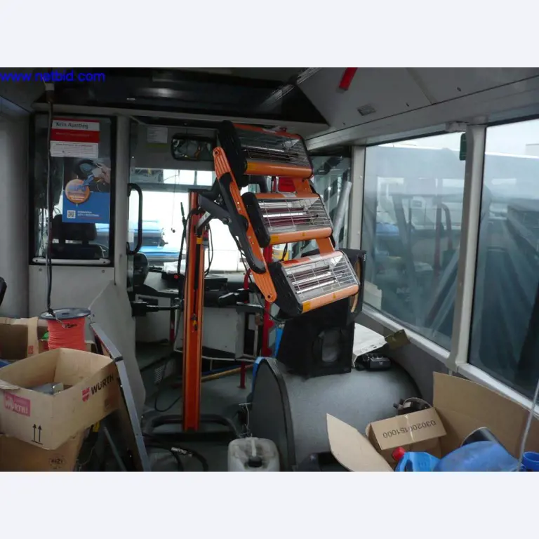 Autobusy i autokary, wyposażenie warsztatów, biur i firm-1