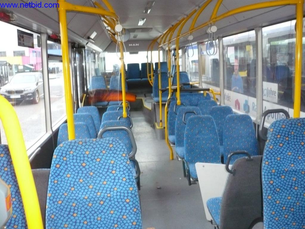 Autobusy i autokary, wyposażenie warsztatów, biur i firm-3