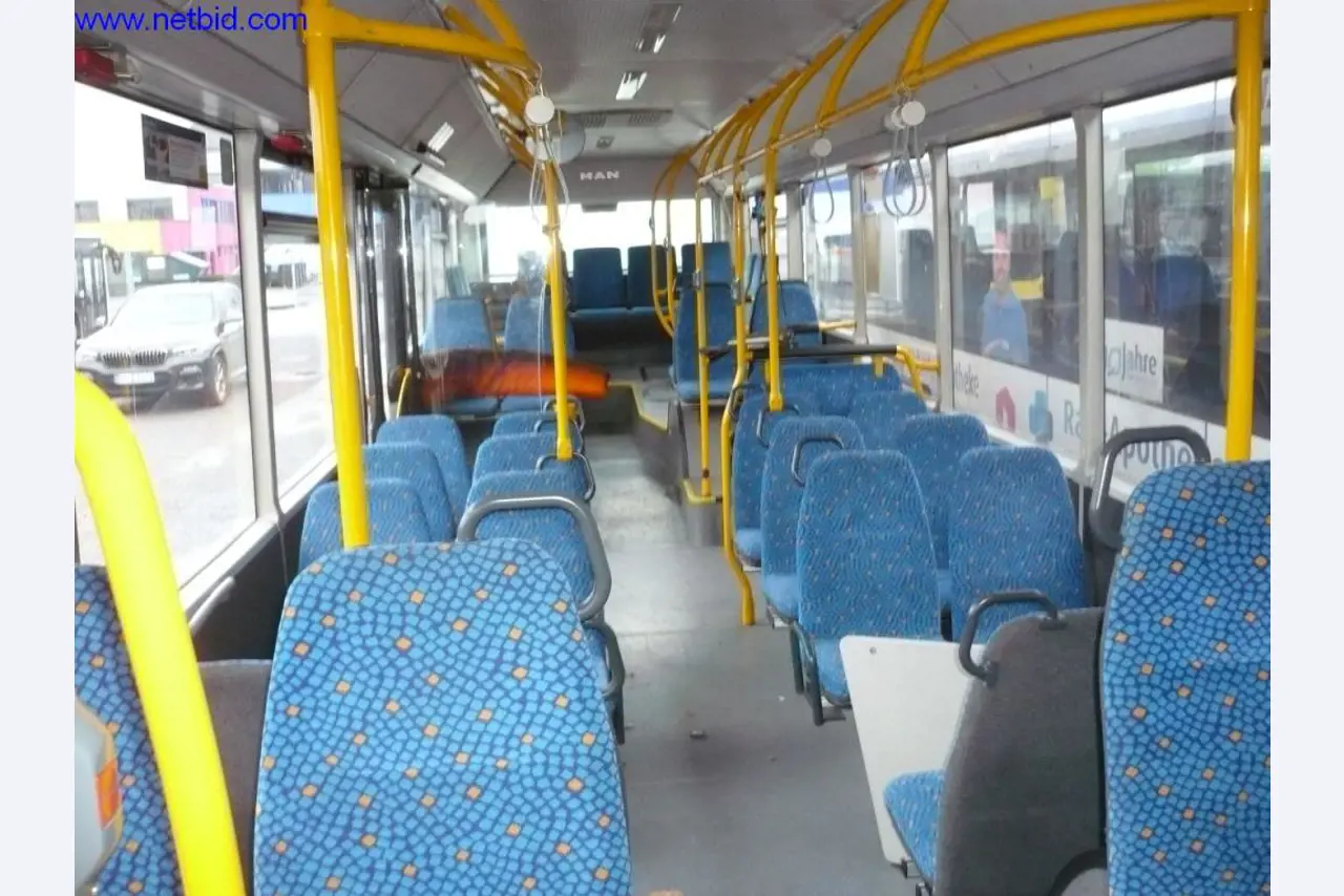 Omnibusse, Werkstatt-  sowie Büro- und Geschäftsausstattung-3