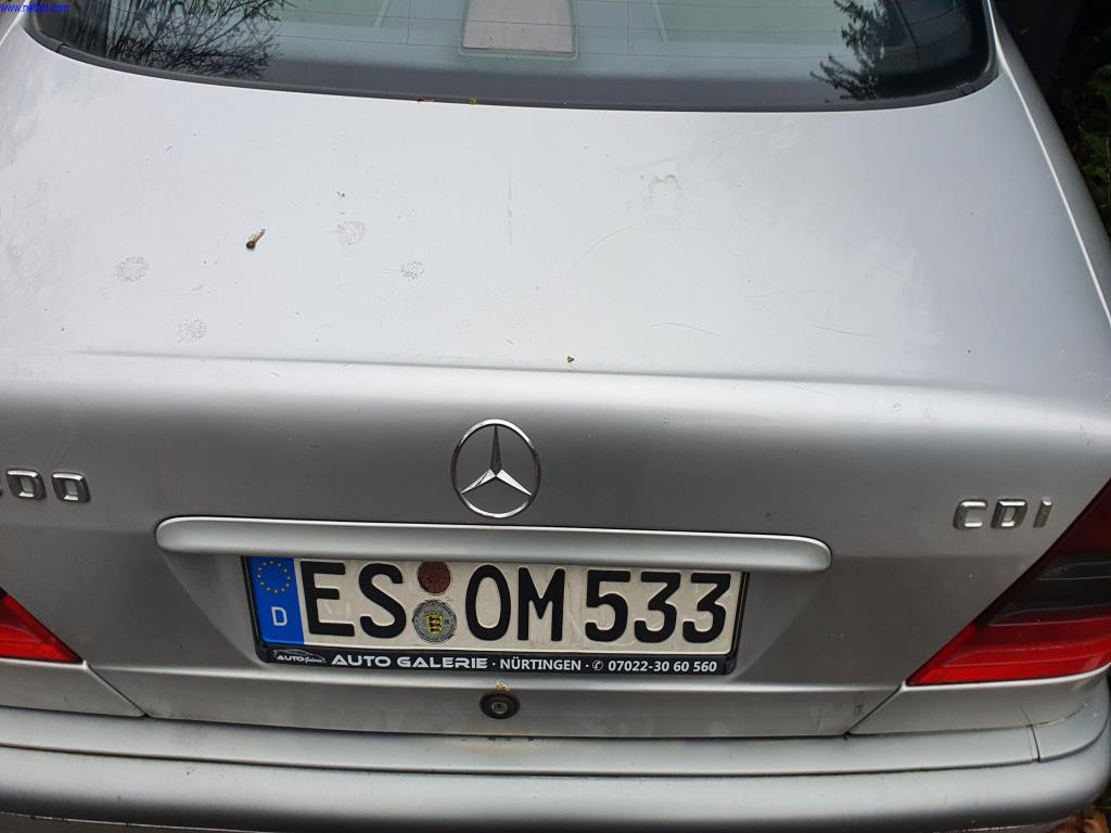 Autobuses y autocares, equipamiento de talleres, oficinas y empresas-10