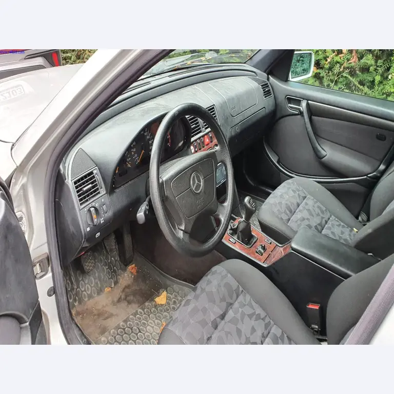 Autocarros e camionetas, material de oficina, de escritório e comercial-12