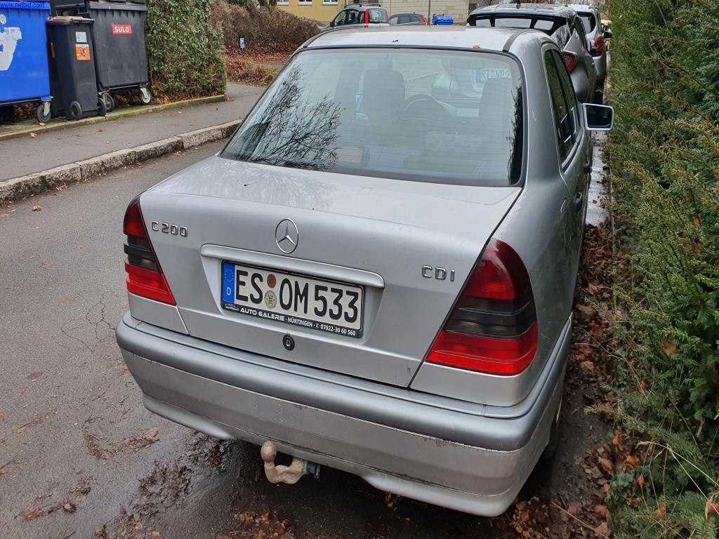 Autobuses y autocares, equipamiento de talleres, oficinas y empresas-13