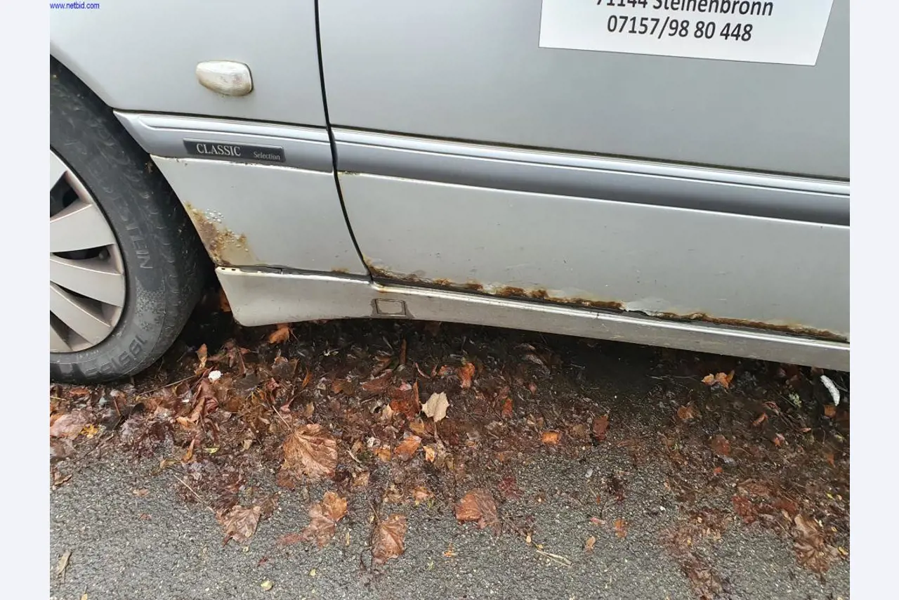 Autocarros e camionetas, material de oficina, de escritório e comercial-19