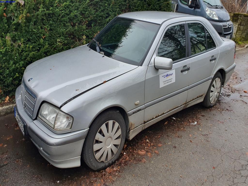 Autobuses y autocares, equipamiento de talleres, oficinas y empresas-1