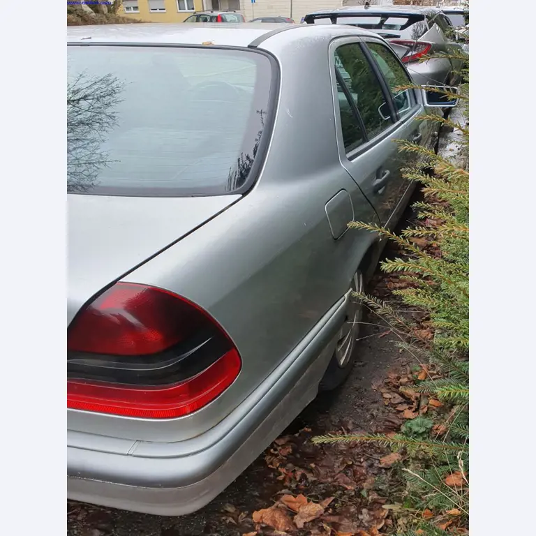 Autocarros e camionetas, material de oficina, de escritório e comercial-3