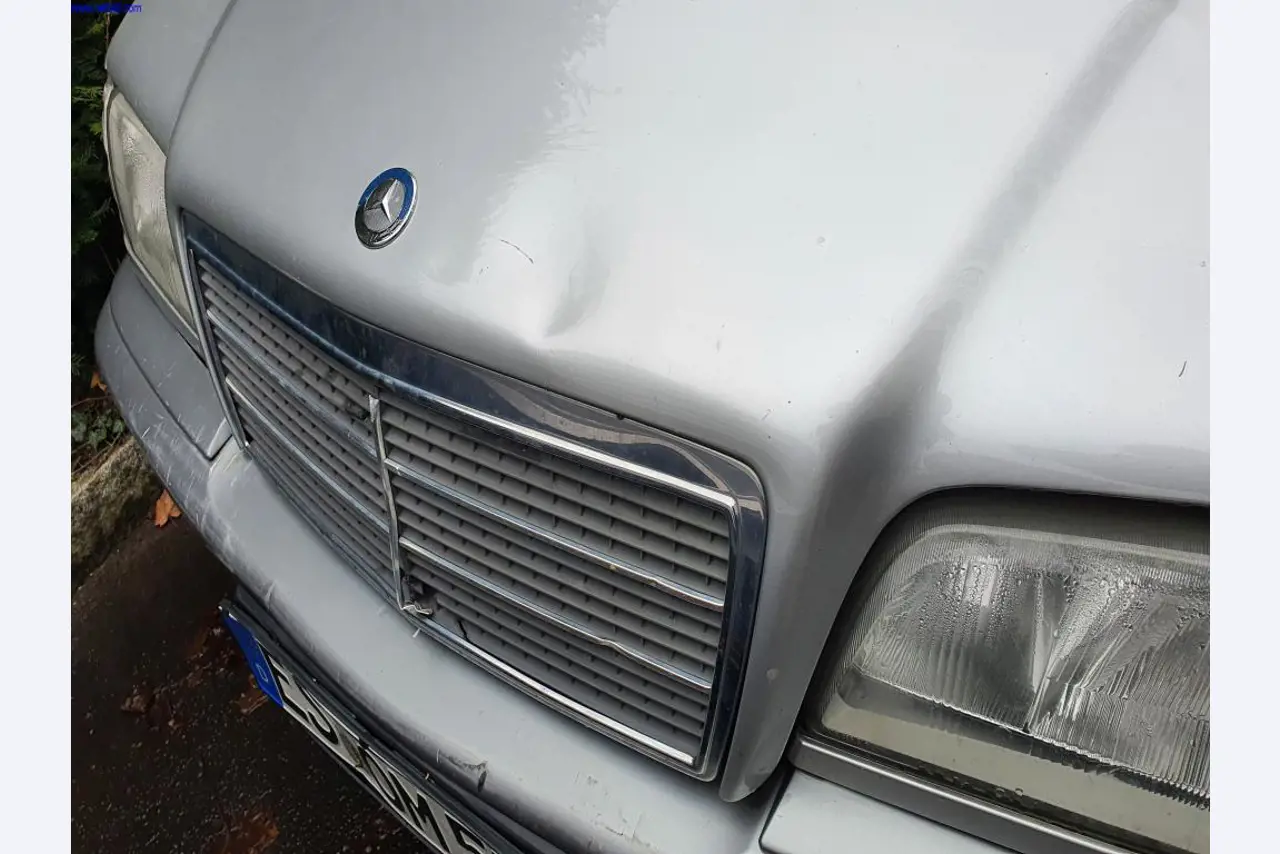 Autocarros e camionetas, material de oficina, de escritório e comercial-7