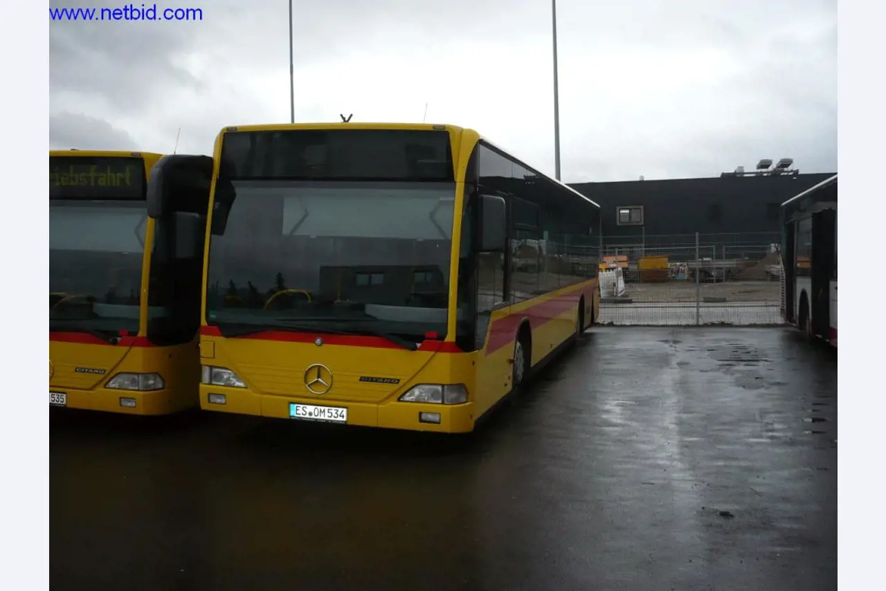 Autobus, équipement d'atelier, de bureau et de commerce-1