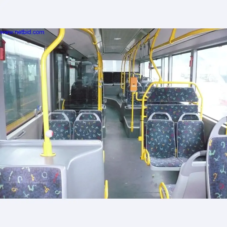 Autobus, équipement d'atelier, de bureau et de commerce-3