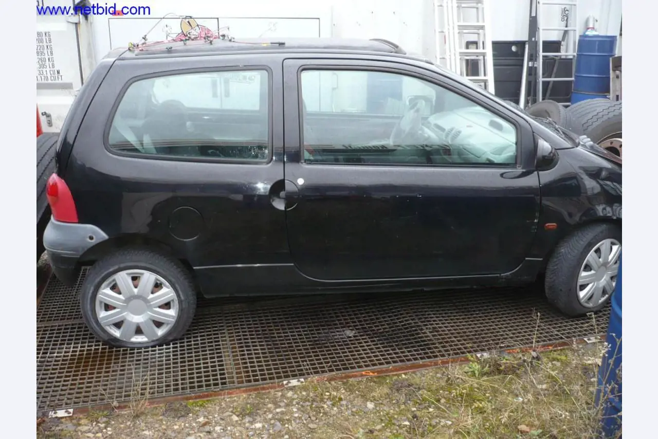 Autobusy a autokary, dílenské, kancelářské a obchodní vybavení-1
