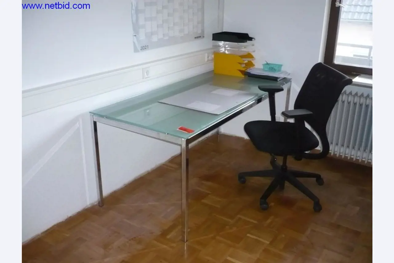 Avtobusi, delavnice, pisarniška in poslovna oprema-1